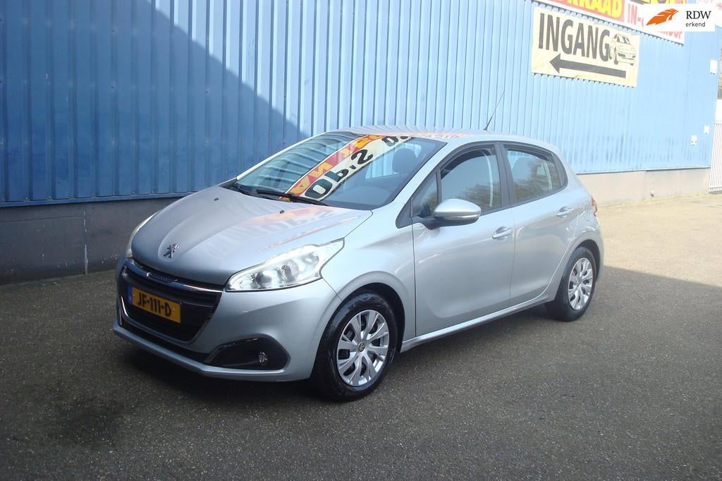 Peugeot 208 1.2 PureTech Blue Lease Executive, Voorwielaandrijving, Gebruikt, 1199 cc, 82 pk