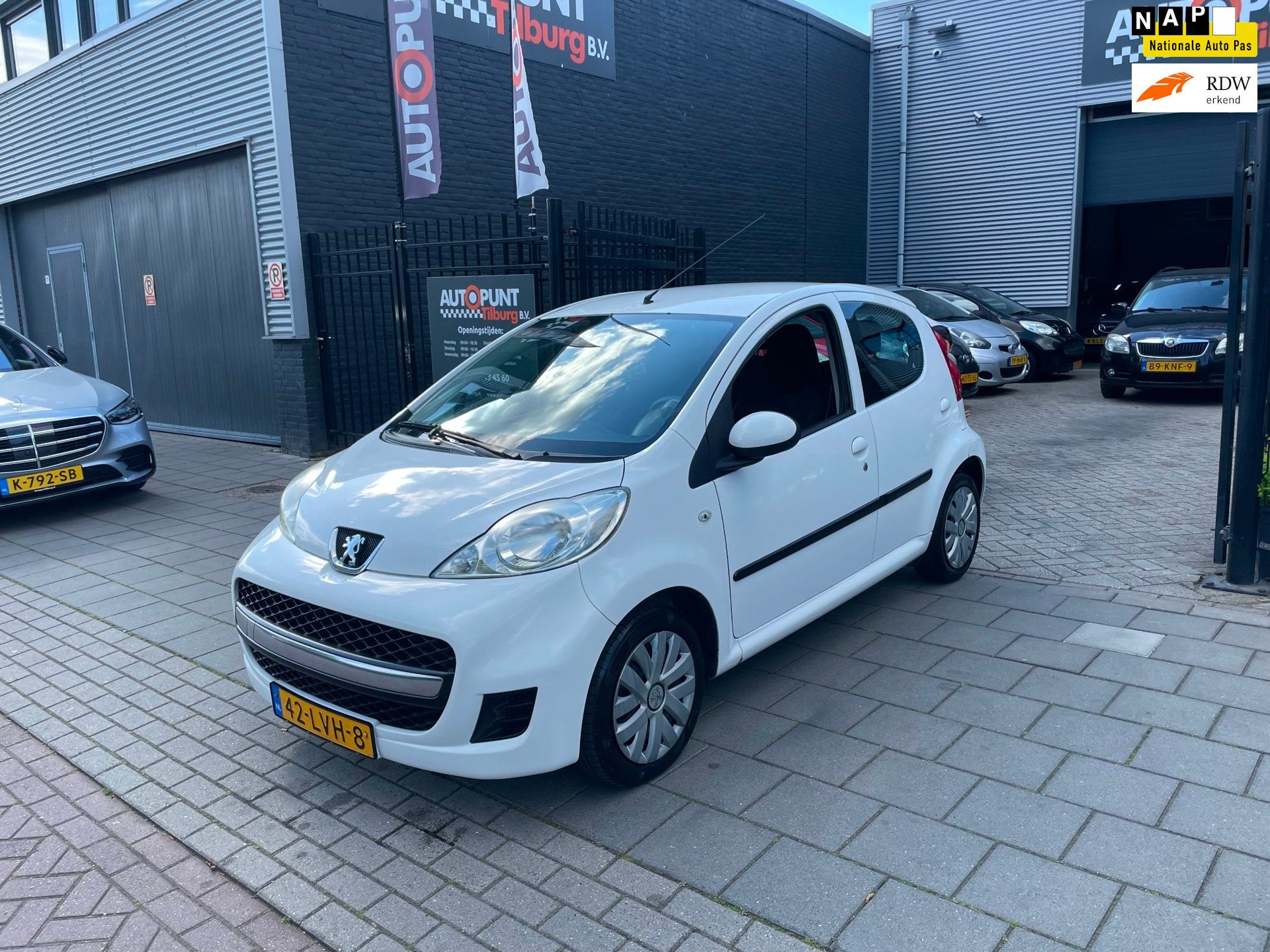 Peugeot 107 1.0-12V XS 2e Eigenaar! Airco NAP APK, Auto's, Peugeot, Voorwielaandrijving, Gebruikt, 4 stoelen, Origineel Nederlands