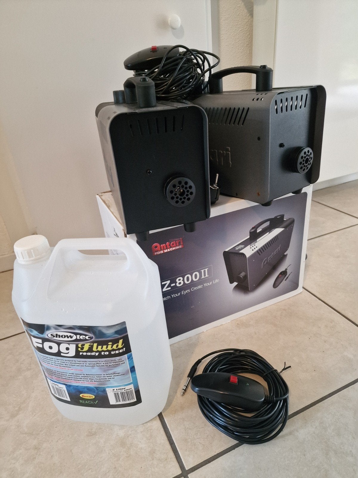 2 x mooie Antari rook machine,s.en Flud., Ophalen, Zo goed als nieuw, Rookmachine