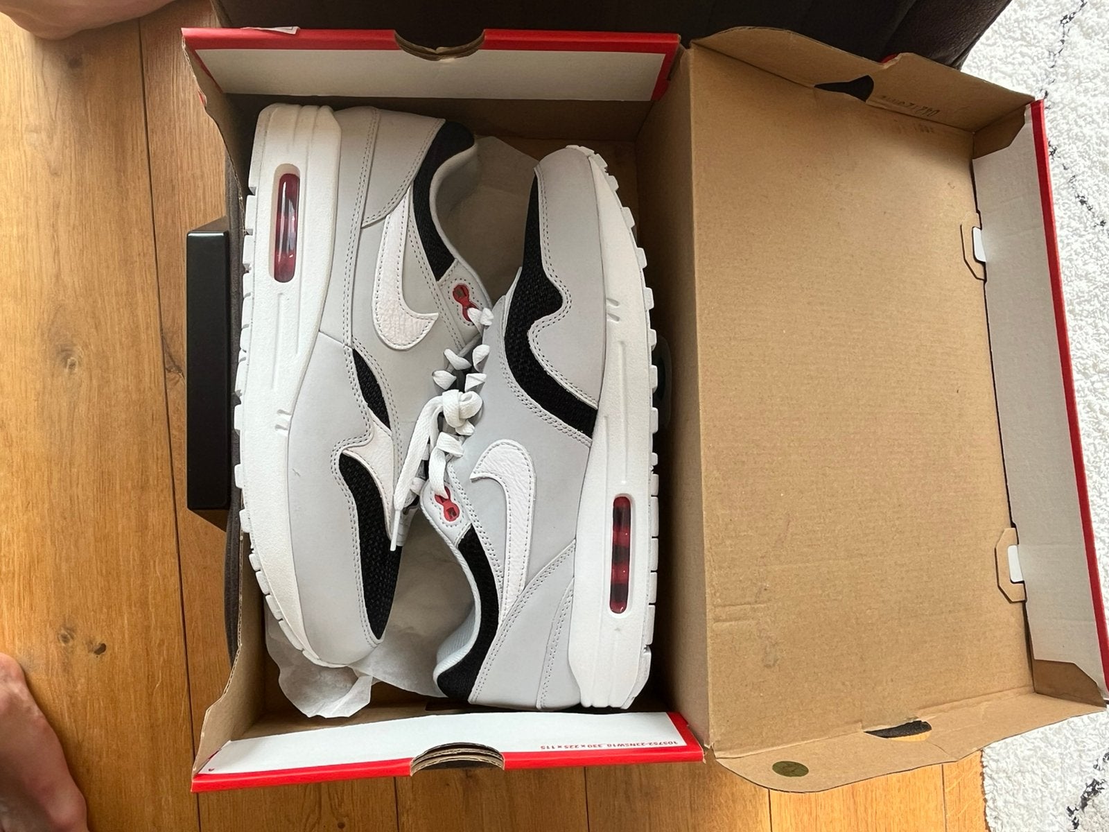 Air max 1 uruwa, Ophalen of Verzenden, Zo goed als nieuw, Overige kleuren