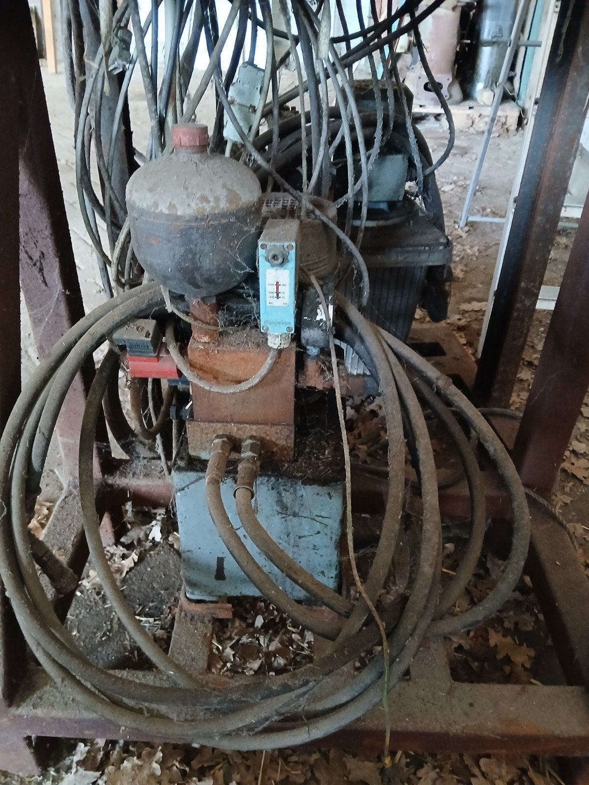 2x hydraliek unit plus aansturing, Ophalen