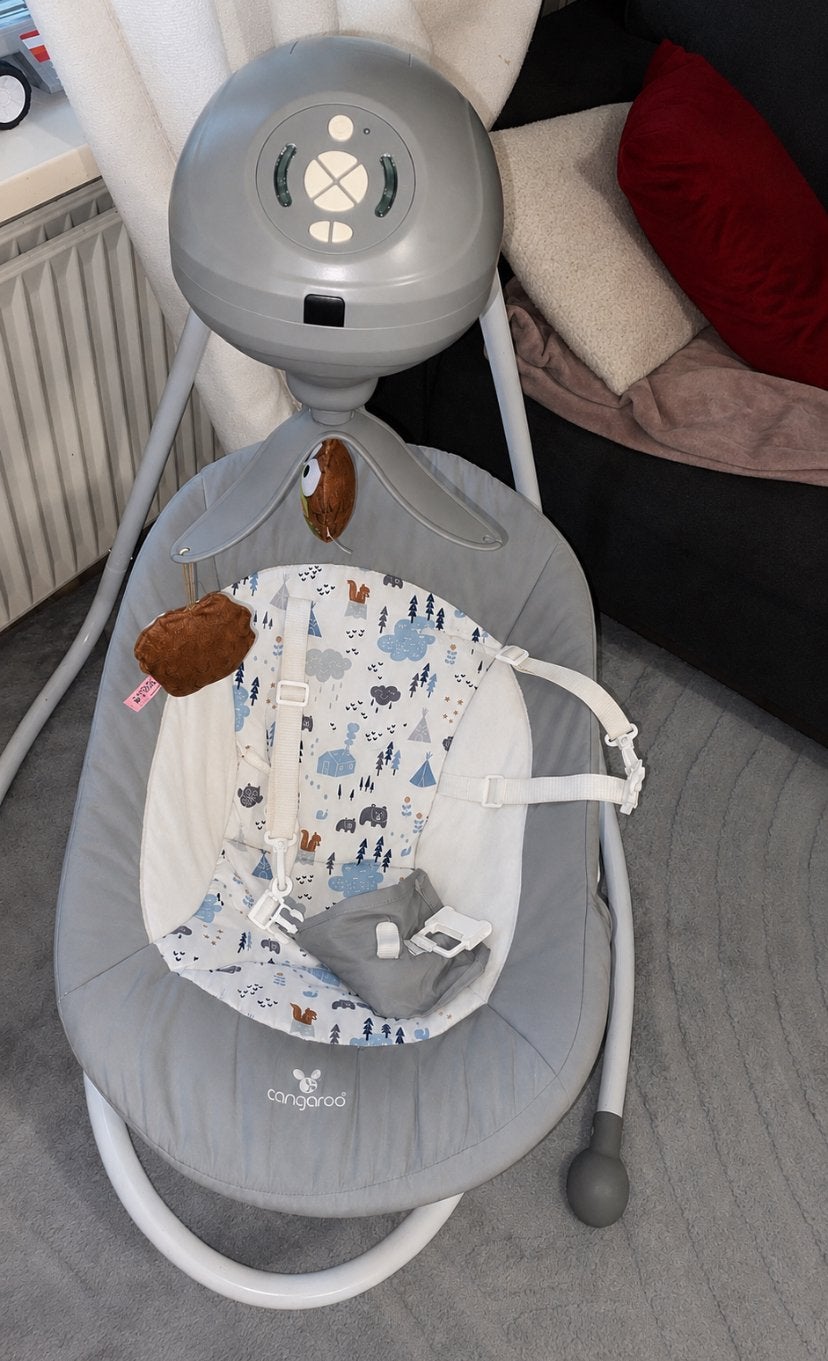 Cangaroo elektrische babyschommel met muziek en timer, Ophalen of Verzenden, Gebruikt, Minder dan 140 cm
