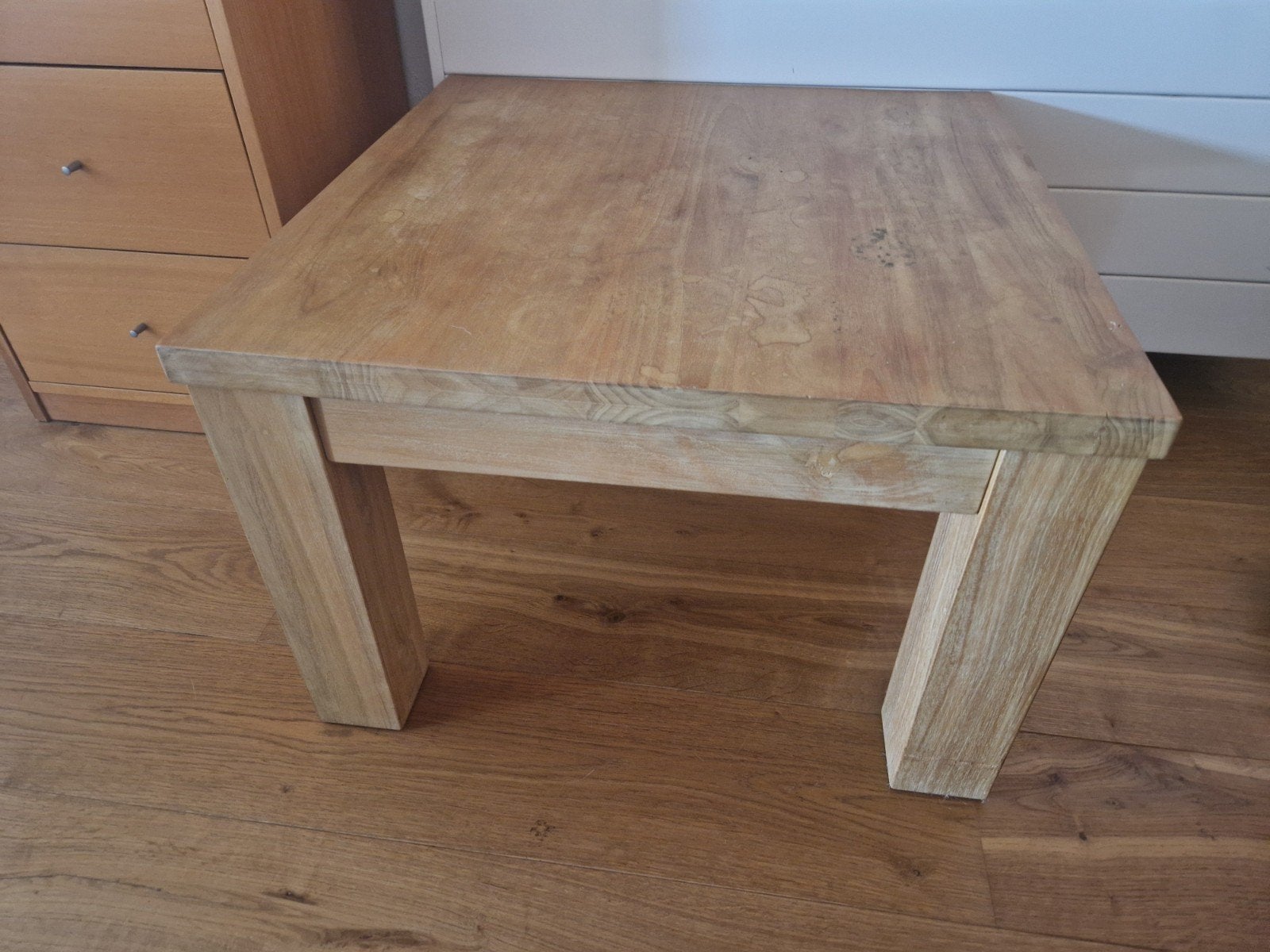 Massief eiken vierkante tafel., Huis en Inrichting, Ophalen, Gebruikt, 50 tot 100 cm, Eikenhout