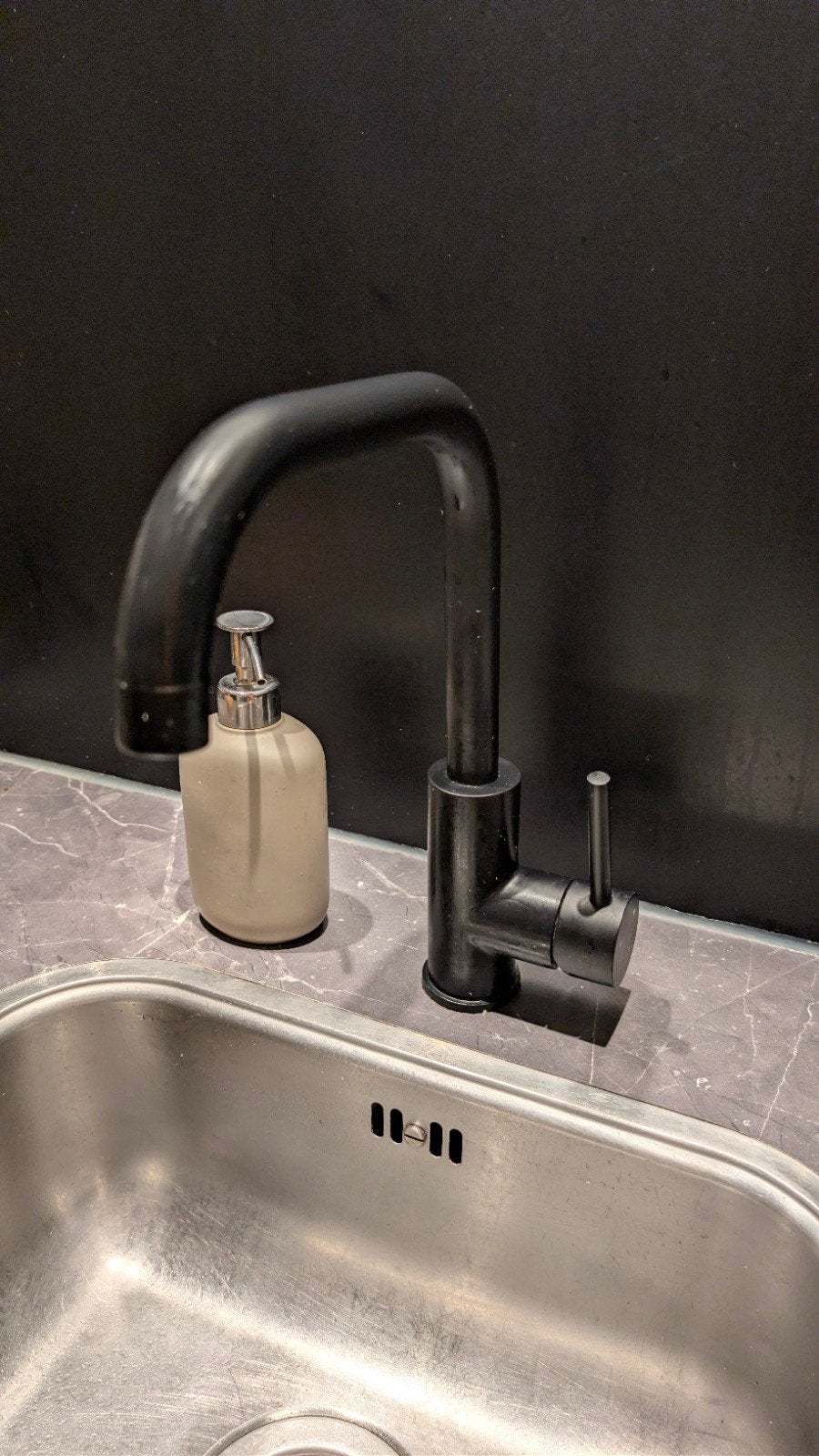 Matzwarte hoekige kraan krasvrij (Quooker replica) 30cm, Huis en Inrichting, Ophalen, Overige typen, Zo goed als nieuw, Zwart