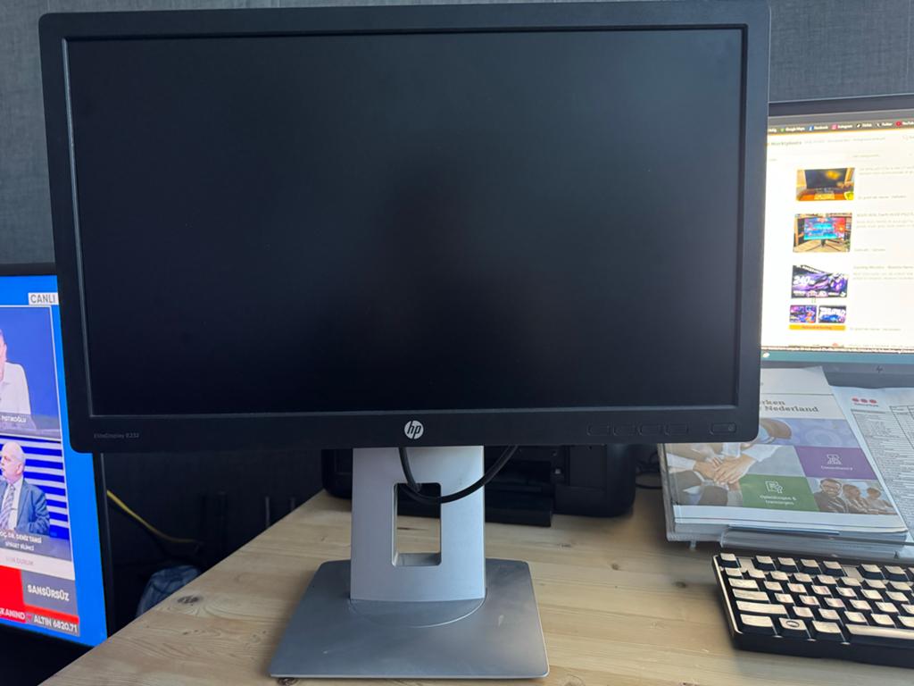 HP EliteDisplay E232 23 inch Full HD Monitor HDMI/DP/VGA, Computers en Software, Monitoren, Ophalen, Gebruikt, In hoogte verstelbaar