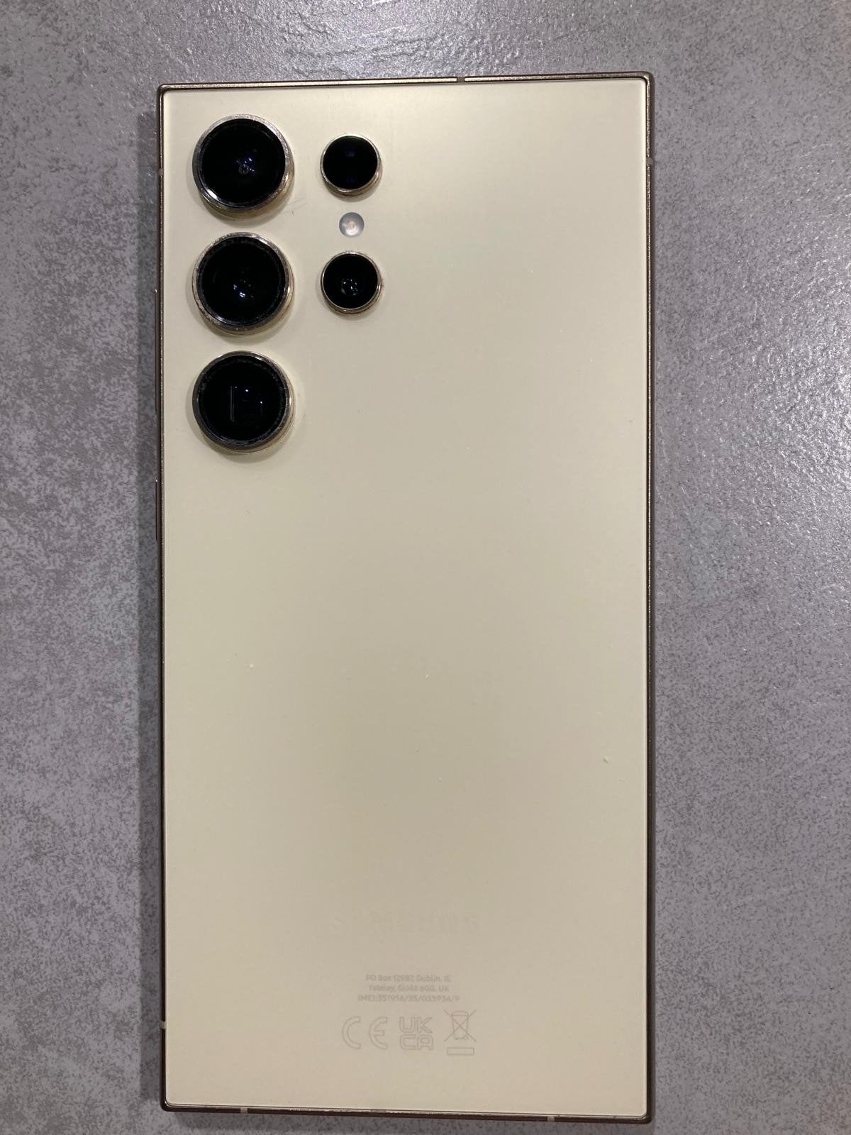 Foto 3 van Samsung Galaxy S24 Ultra 256GB Geel - Zo goed als nieuw
