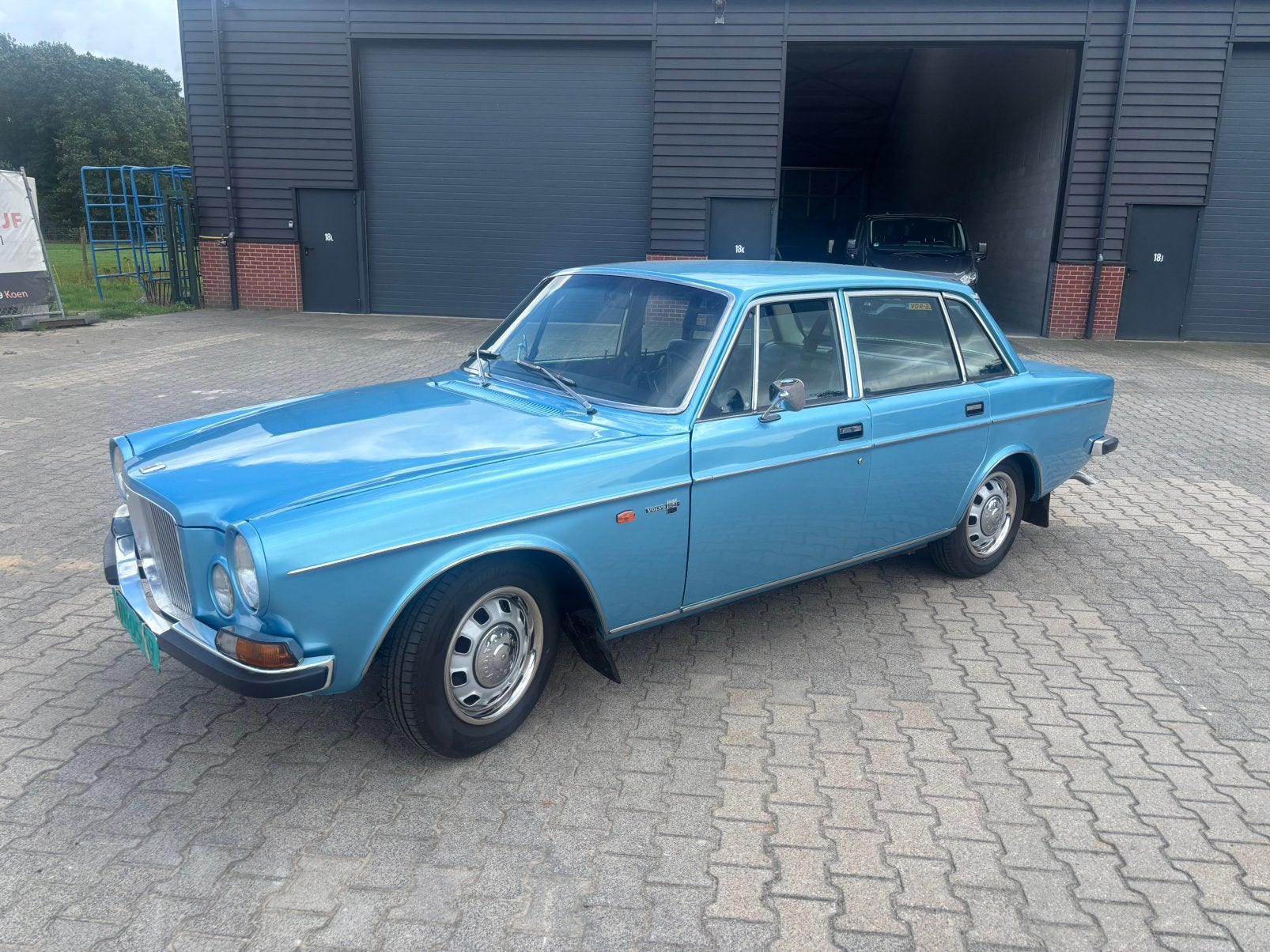 Gerestaureerde Volvo 164 volledig nieuw opgebouwd, Auto's, Achterwielaandrijving, Zwart, Blauw, Leder