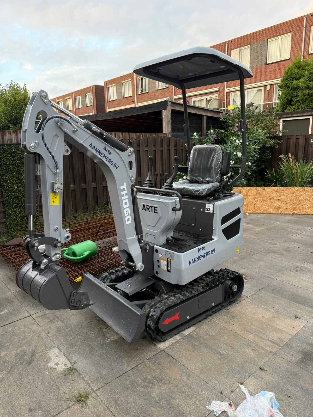 Mini graver & mini dumper te huur met aanhanger, Ophalen of Verzenden