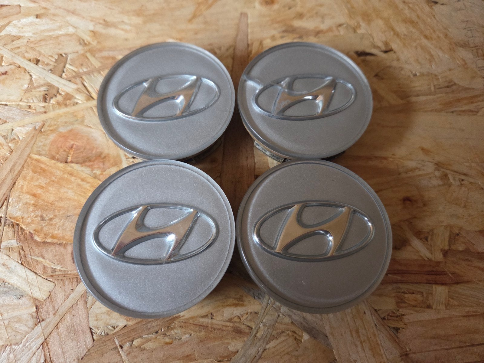 Hyundai naafdoppen, Auto diversen, Wieldoppen, Ophalen of Verzenden