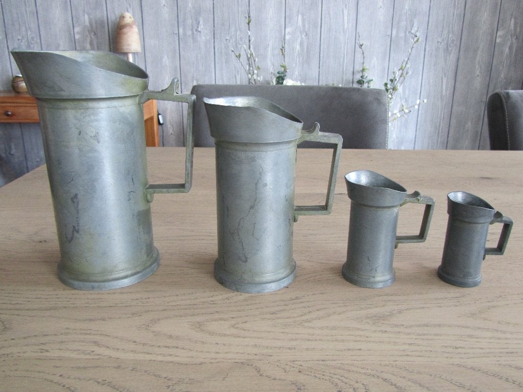 Peltrato maatkannen 4 stuks, Antiek en Kunst, Antiek | Tin, Ophalen of Verzenden