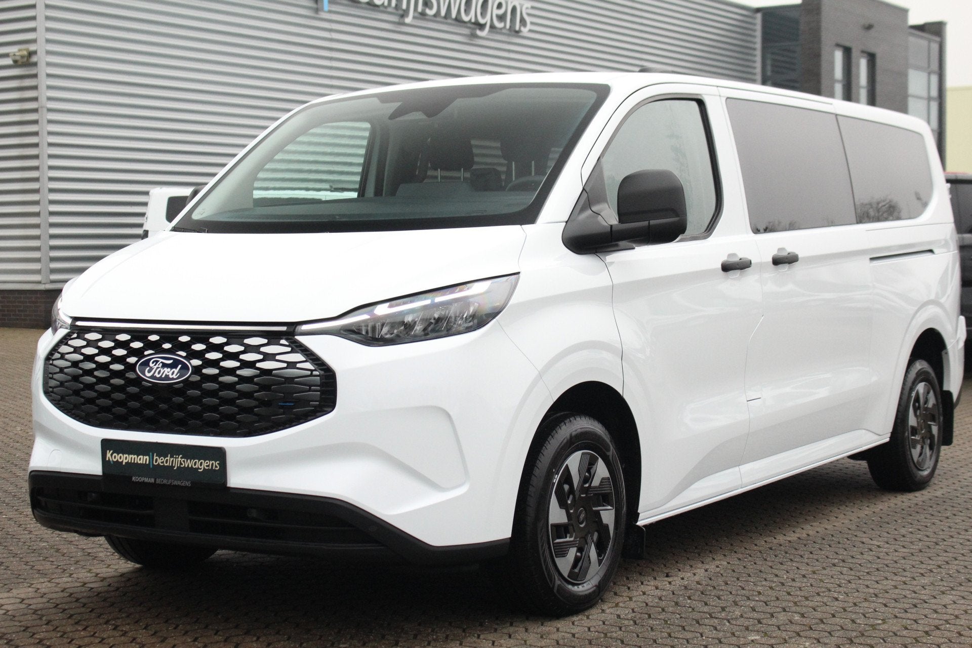 Ford E-Transit Custom 320 L2H1 Kombi | 9 persoons | Trend |, Auto's, Automaat, Achterwielaandrijving, Overige carrosserieën, Wit