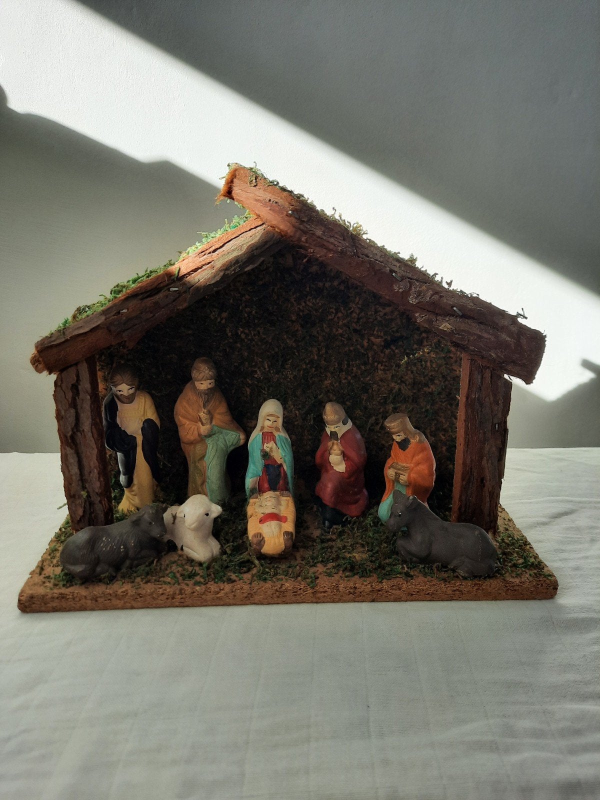 Kleine kerststal met inhoud, Diversen, Ophalen of Verzenden, Gebruikt