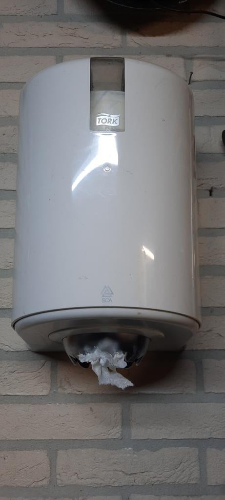 Tork  M2 papier/poetsdoek dispenser rollen, sleutelvergrend, Ophalen, Nieuw, Boiler, Minder dan 3 jaar oud
