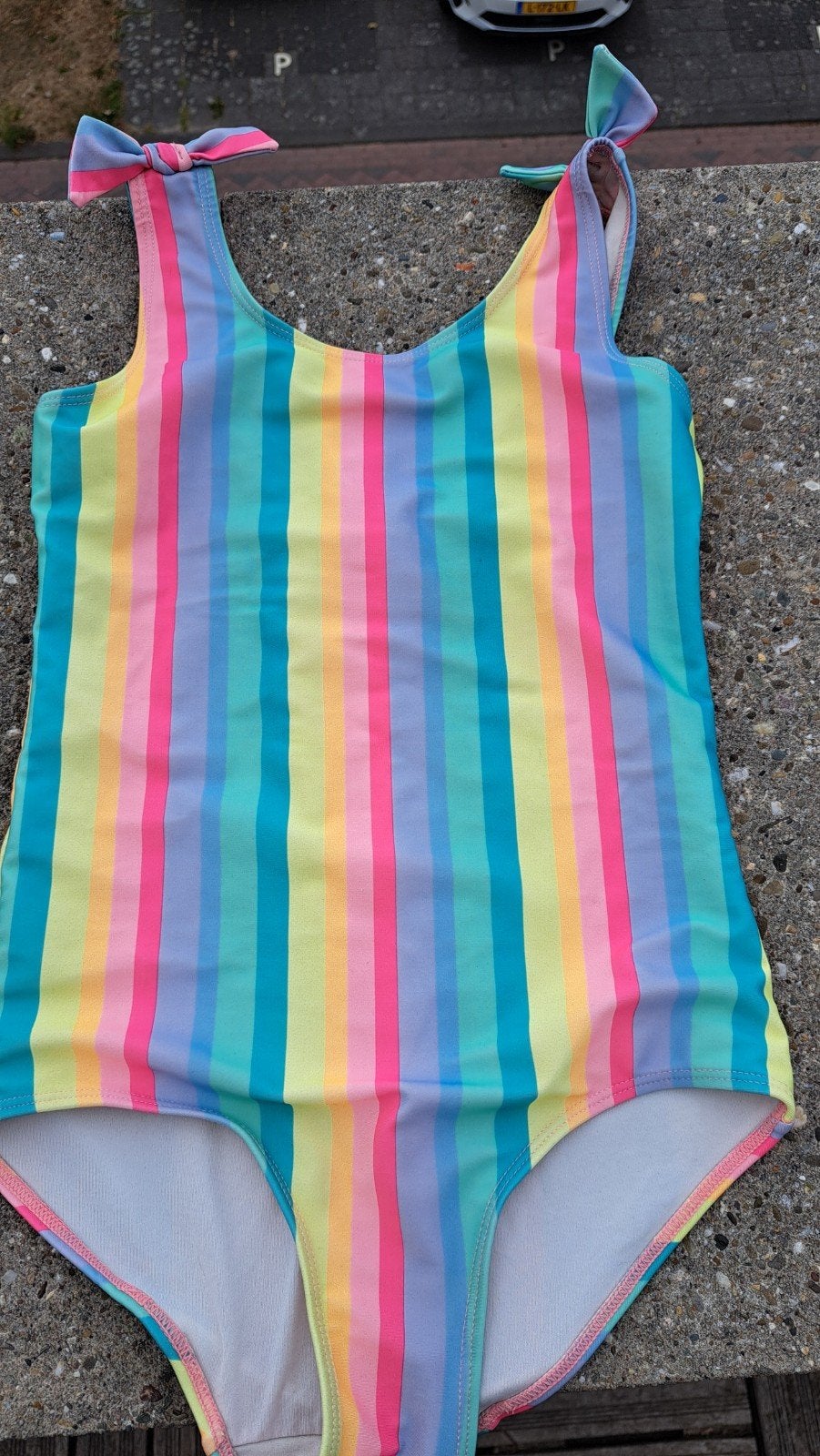 H&M Badpak regenboog strepen maat 134/140, Gebruikt, Meisje, Ophalen of Verzenden, Maat 134