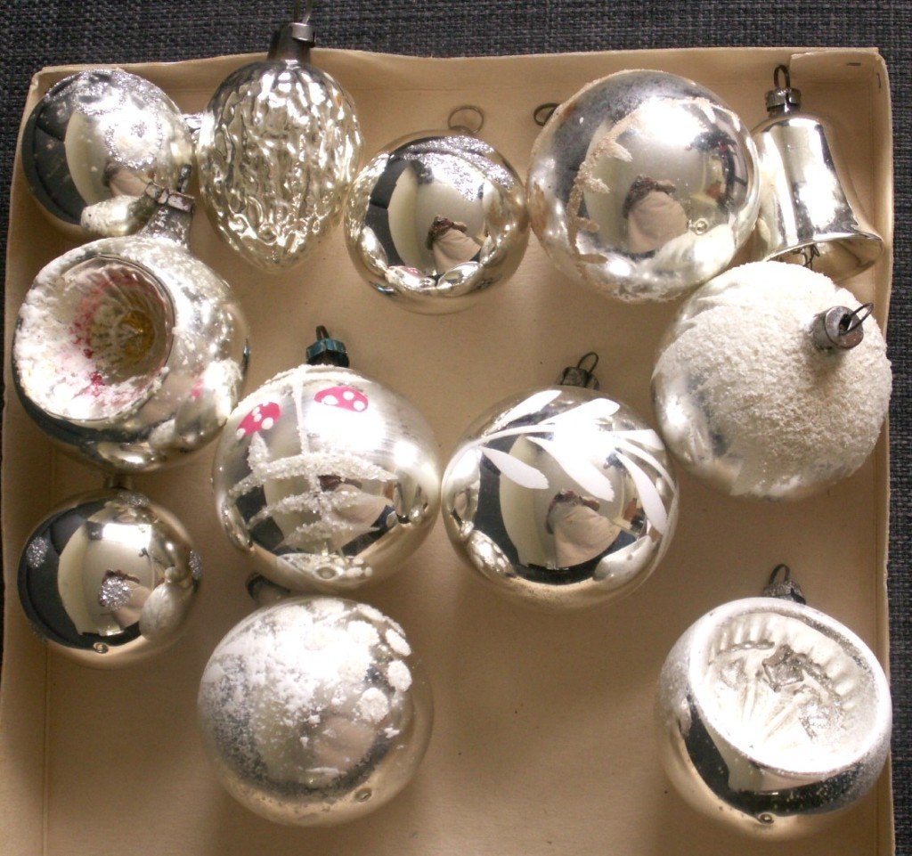 12 oude vintage glazen kerstballen, deukballen, klokje, mand, Ophalen of Verzenden, Zo goed als nieuw