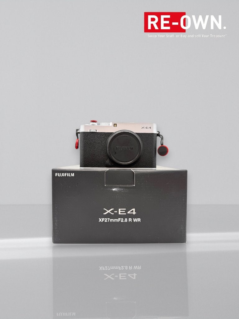 Fujifilm X-E4 / XE4 (topstaat + thumgrip + doos ) Fuji, ,, Ophalen of Verzenden, Zo goed als nieuw, Fujifilm