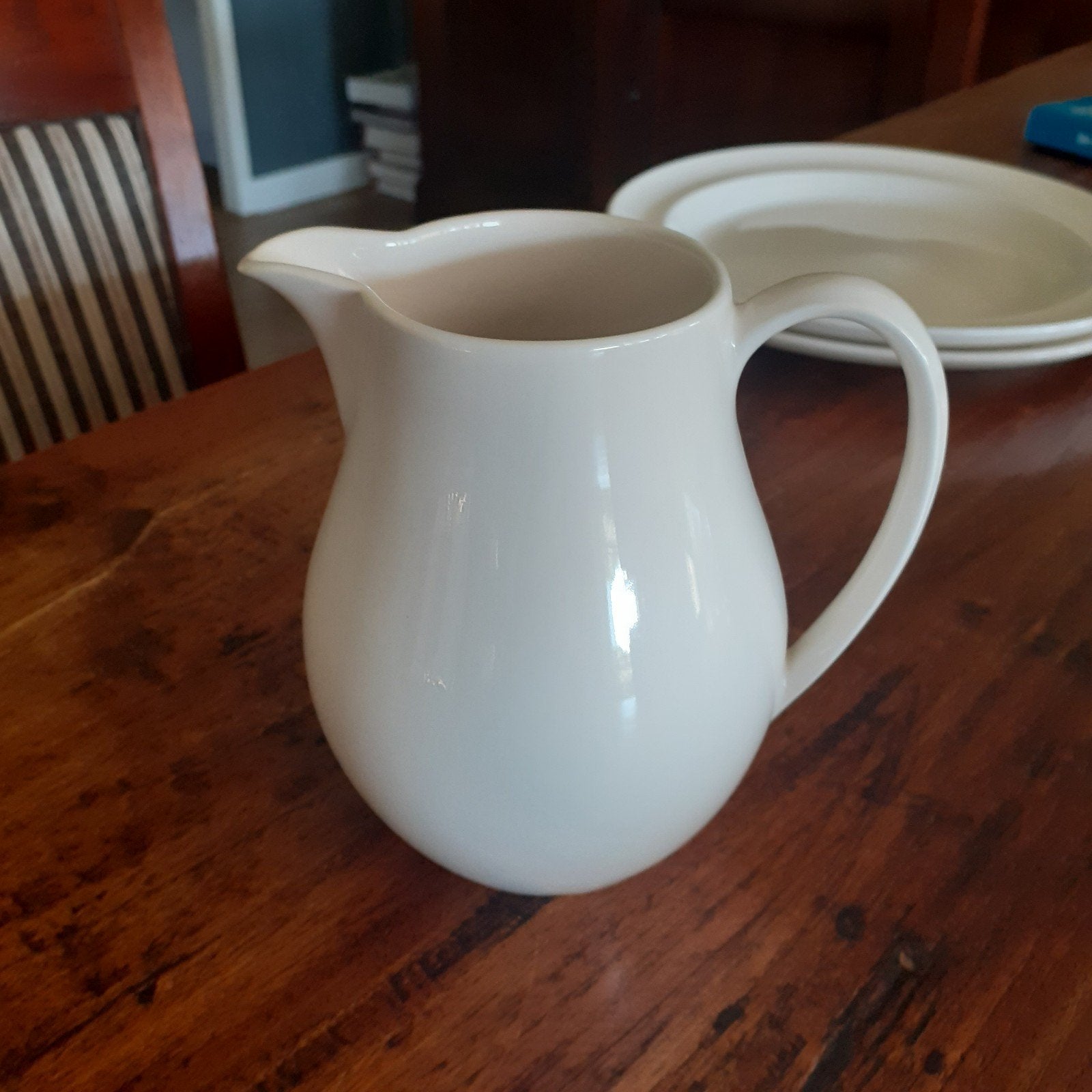 Wedgwood TRADITIONAL PLAIN Grote melk/water/sapkan 0,65 ltr, Overige typen, Ophalen of Verzenden, Zo goed als nieuw, Wedgwood