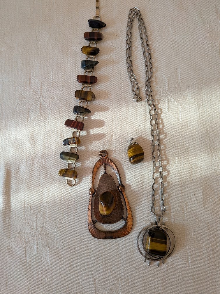 tijgeroog ketting, hangers en armband, Sieraden, Tassen en Uiterlijk, Kettinghangers, Zo goed als nieuw, Steen of Mineraal, Bruin