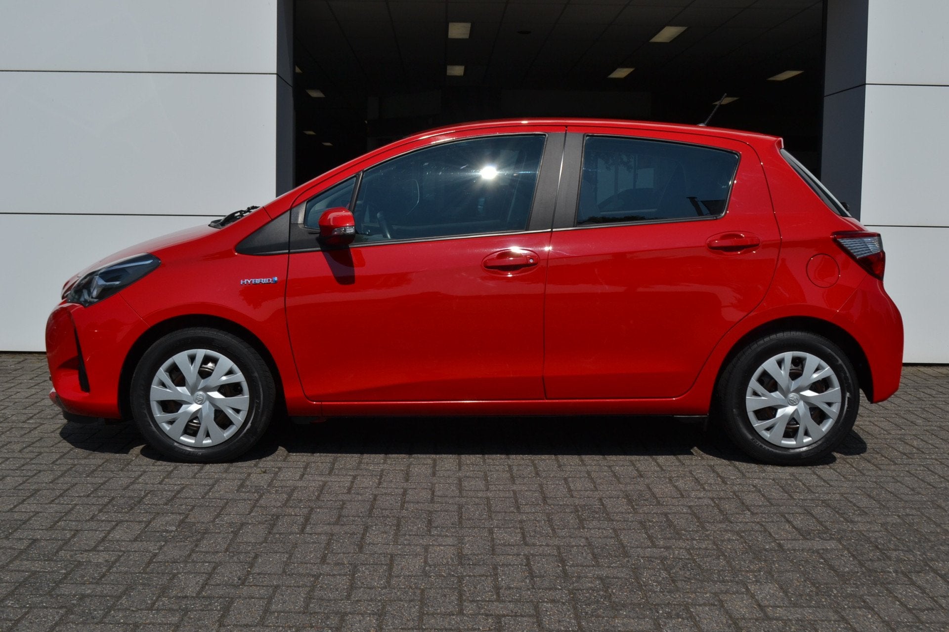 Toyota Yaris 1.5 Hybrid 5 drs AUTOMAAT Aspiration NAP, Cruis, Gebruikt, Euro 6, 4 cilinders, 49 €/maand