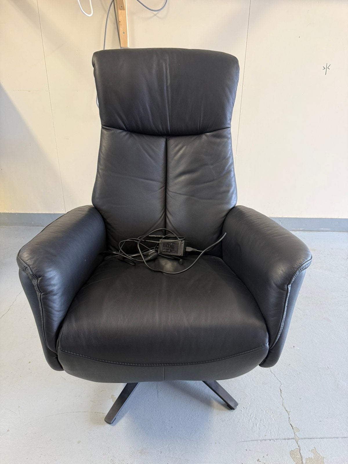 Echte lederen relax stoel!, Ophalen, Zo goed als nieuw, 50 tot 75 cm, Leer
