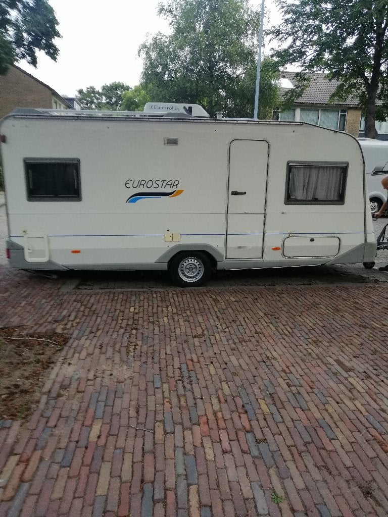 Knaus Eurostar 485, Omvormbare zithoek, Rondzit, Particulier, 4 tot 5 meter