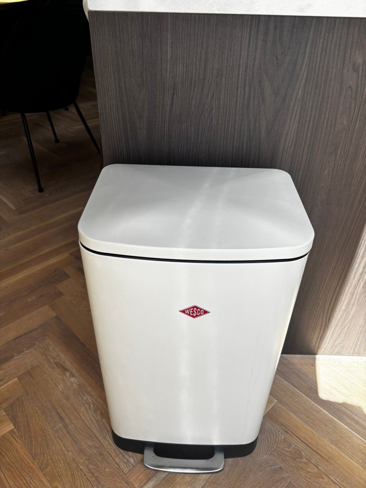 Wesco prullenbak beige 60 liter, Ophalen, 50 – 75, Gebruikt, Met pedaal