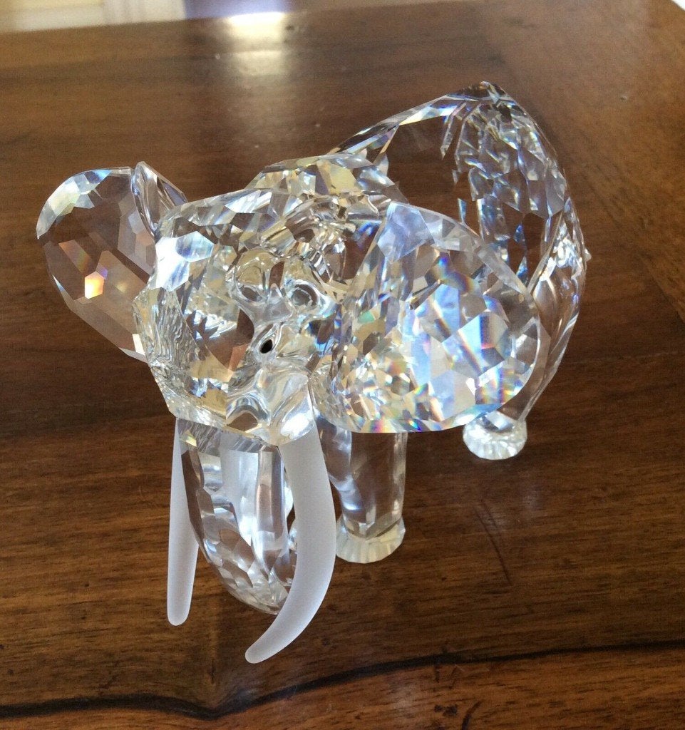 Swarovski jaarstuk Olifant incl. certificaat & orginele doos, Verzamelen, Ophalen of Verzenden, Nieuw, Figuurtje