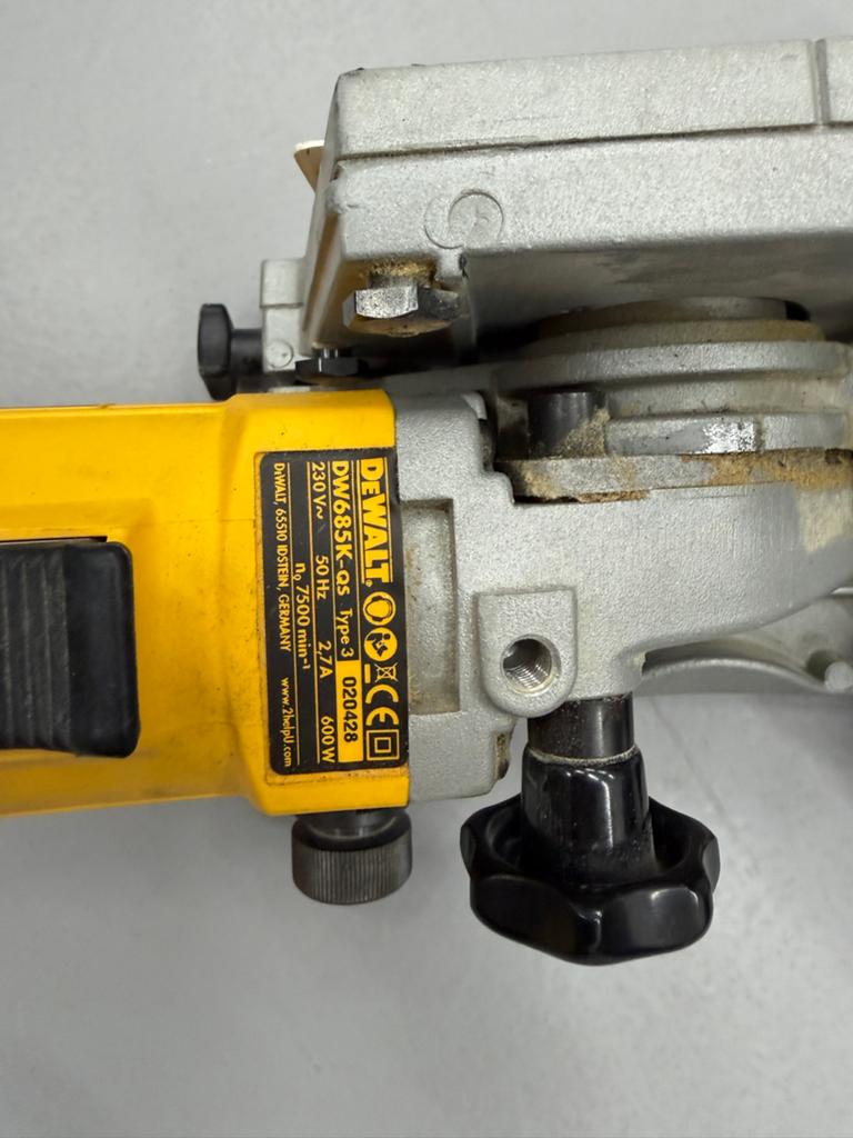 DeWalt Lamellenfrees DW685K-QS, Doe-het-zelf en Verbouw, Gereedschap | Freesmachines, Ophalen, Gebruikt, Elektrisch, Lamellenfrees
