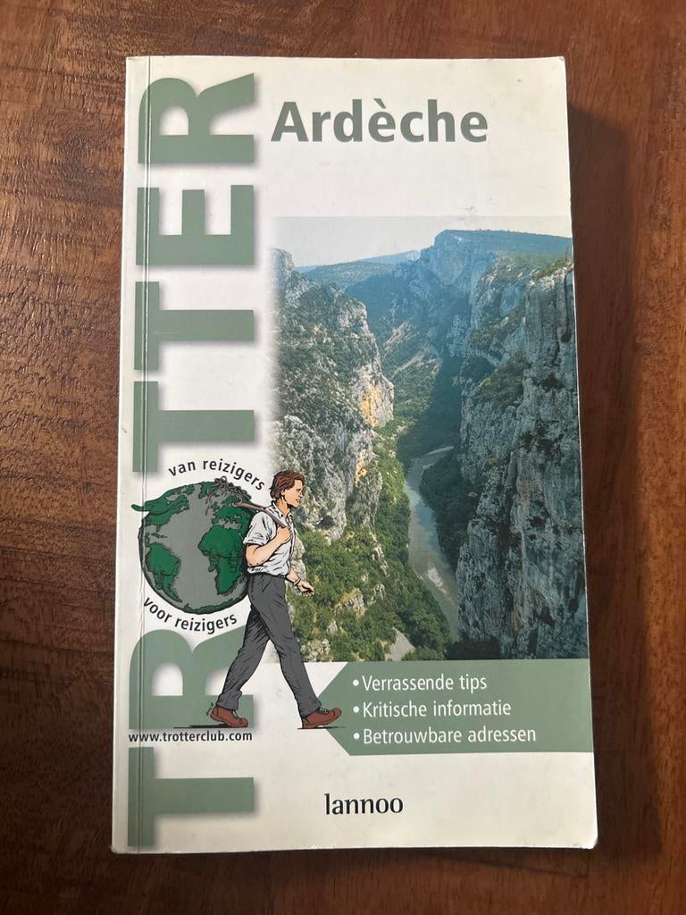 Trotter reisgids Ardèche - Ontdek de Ardèche!, Trotter, Europa, Ophalen of Verzenden, Zo goed als nieuw