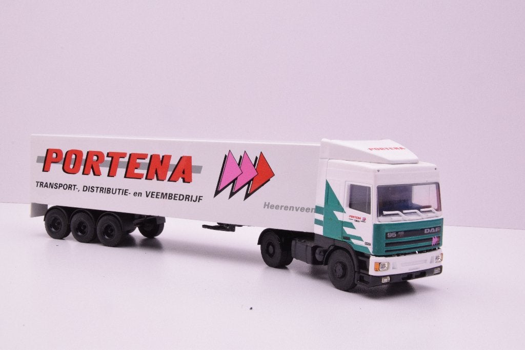 DAF 95  '' Portena Heerenveen ''  Lion Car, Hobby en Vrije tijd, Modelauto's | 1:50, Ophalen of Verzenden, Zo goed als nieuw, Bus of Vrachtwagen