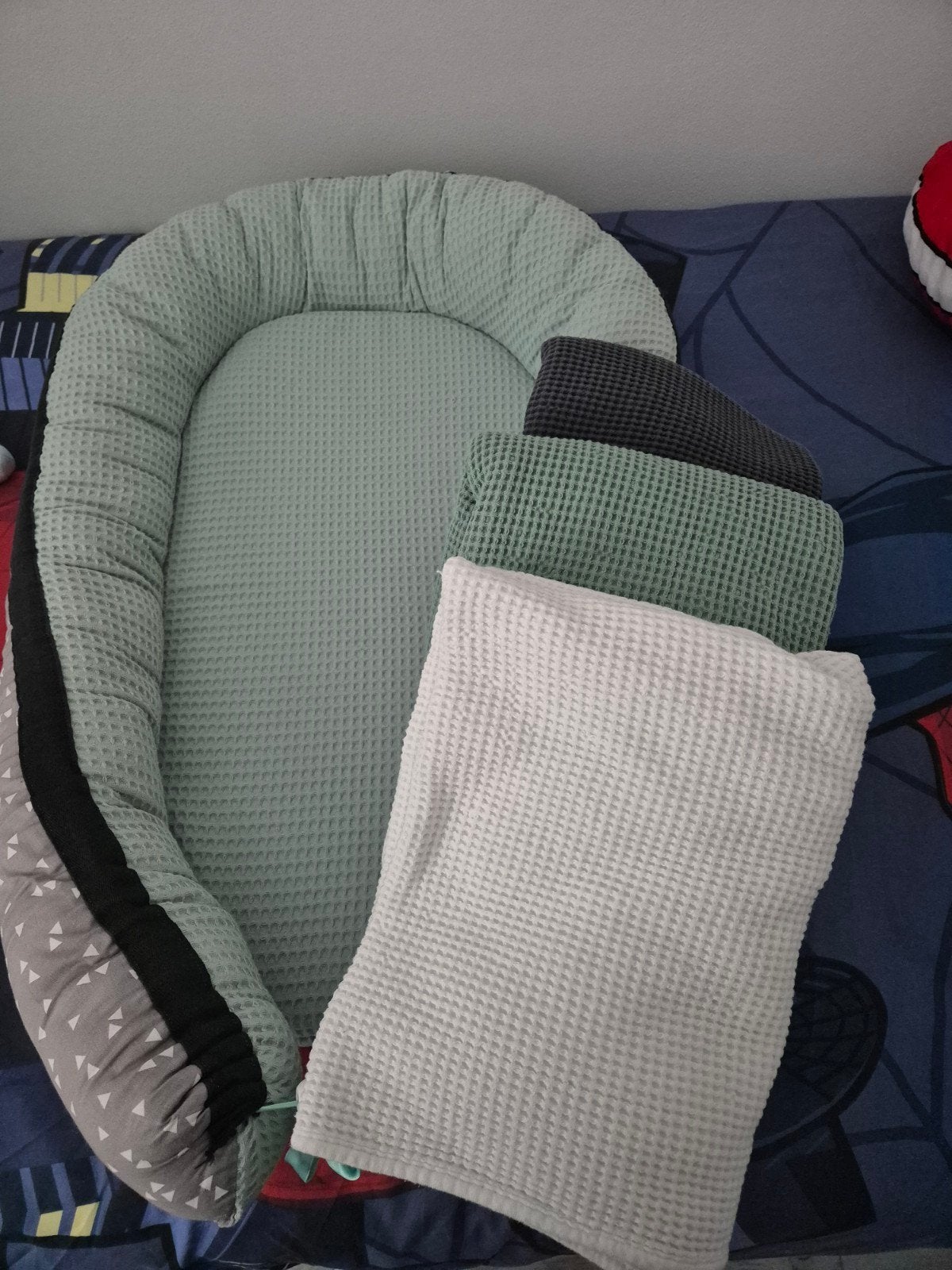 babynest met 2 wieglakens, Kinderen en Baby's, Babywiegjes en Ledikanten, Ophalen of Verzenden, Reisbedje