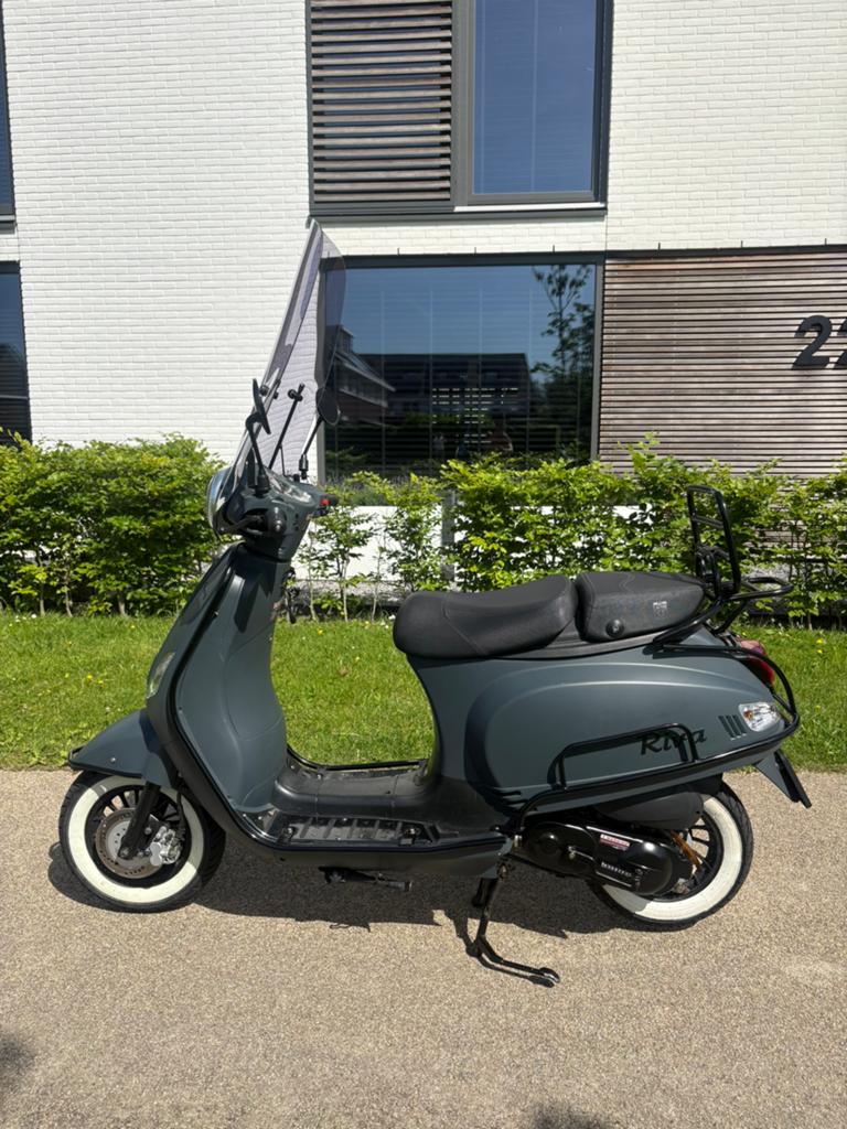 Btc riva luxury Snorscooter Nieuwstaat! Schuurvonst!, Ophalen of Verzenden, Zo goed als nieuw, Benzine, Overige merken