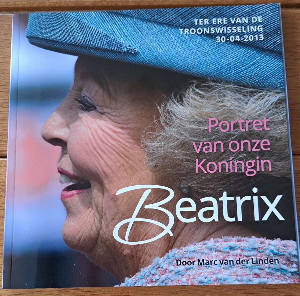 boekje: Portret van onze Koningin Beatrix, Ophalen of Verzenden, Zo goed als nieuw, Tijdschrift of Boek