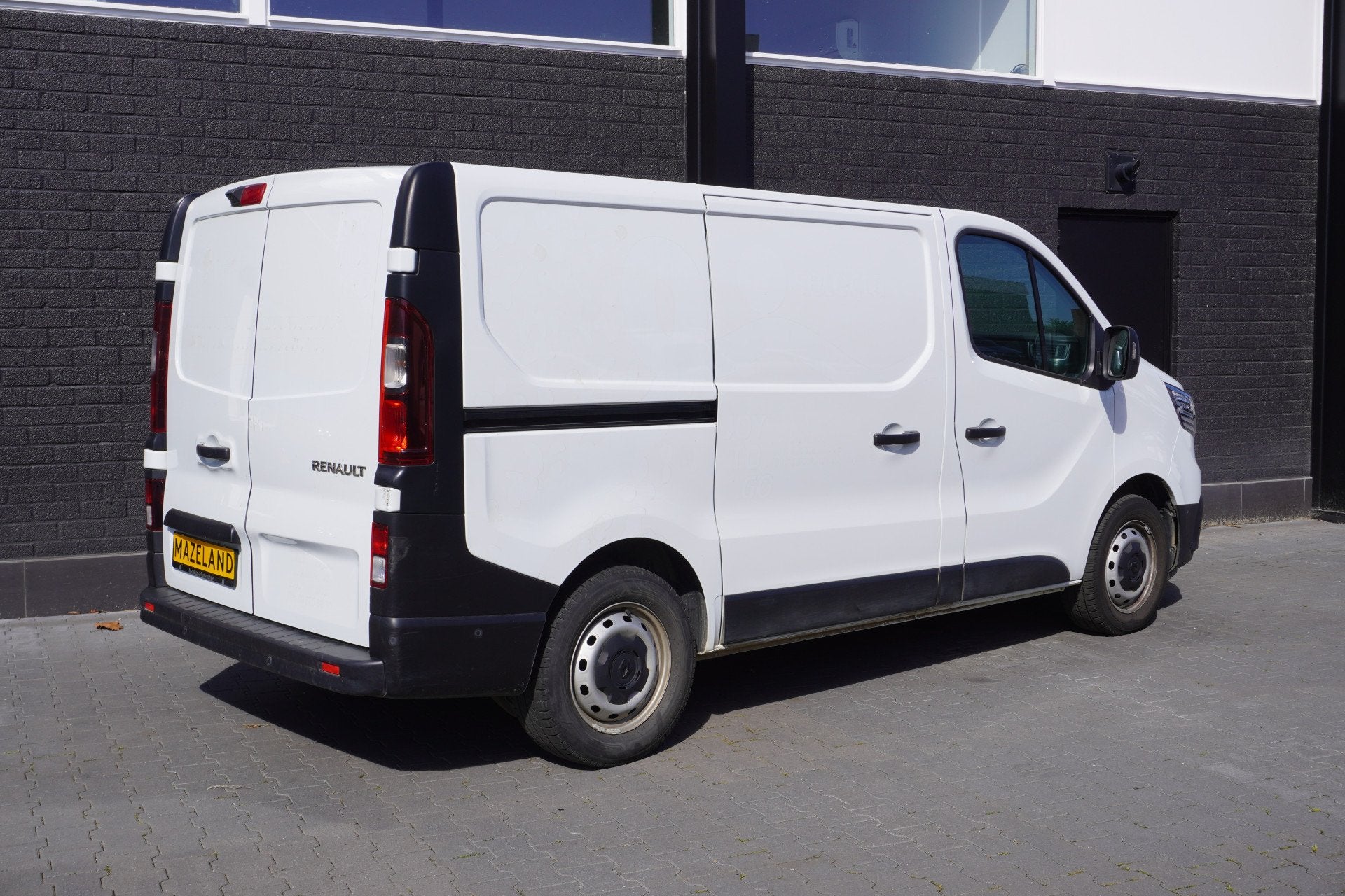 Renault Trafic 2.0 dCi 130PK EURO 6 - Airco - Navi - Camera, Voorwielaandrijving, Stof, Gebruikt, 4 cilinders