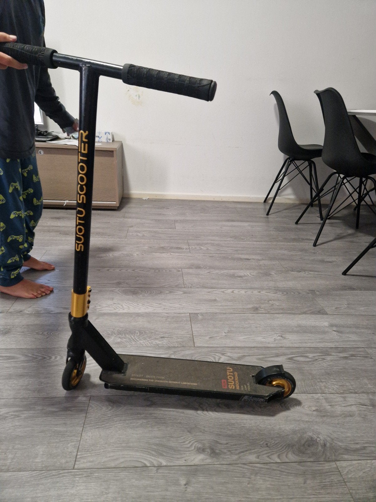 Suotu Stuntstep - Zwart/Goud - Gebruikt, Fietsen en Brommers, Ophalen of Verzenden, Gebruikt, Gewone step, Suotu