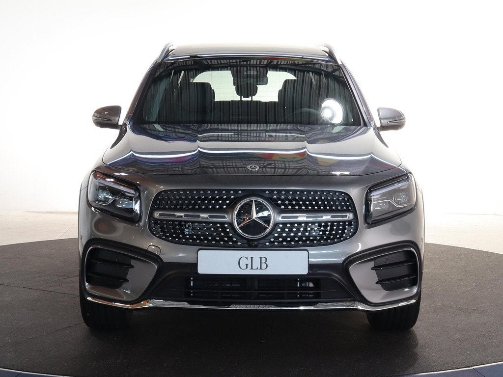 Mercedes-Benz GLB 180 Business Solution AMG | Panoramaschuif, Auto's, Mercedes-Benz, 136 pk, 4 cilinders, 14 km/l, Bedrijf