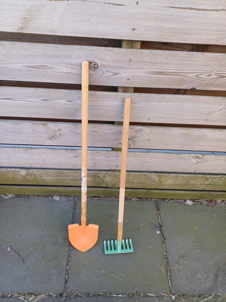 2 stuks kinder tuingereedschap, Tuin en Terras, Hand-tuingereedschap, Ophalen, Zo goed als nieuw, Hark