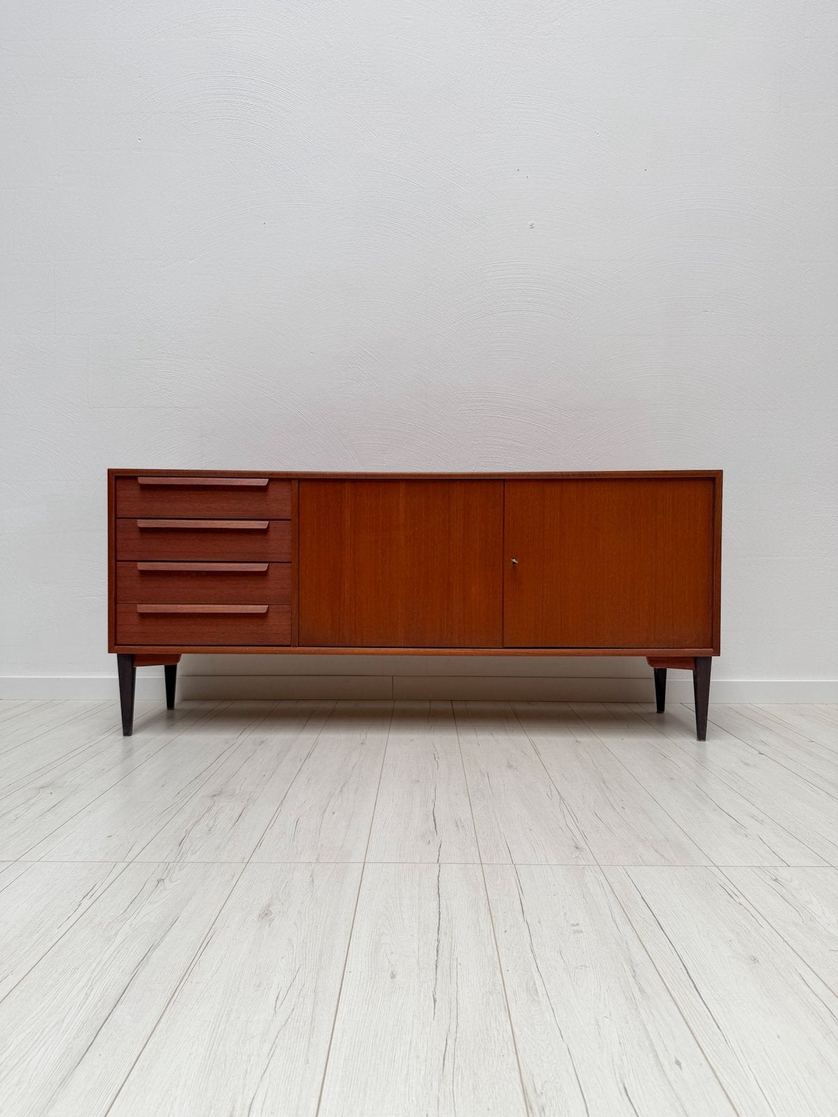 Vintage Duits Teakhouten Sideboard WK Möbel Jaren 60
