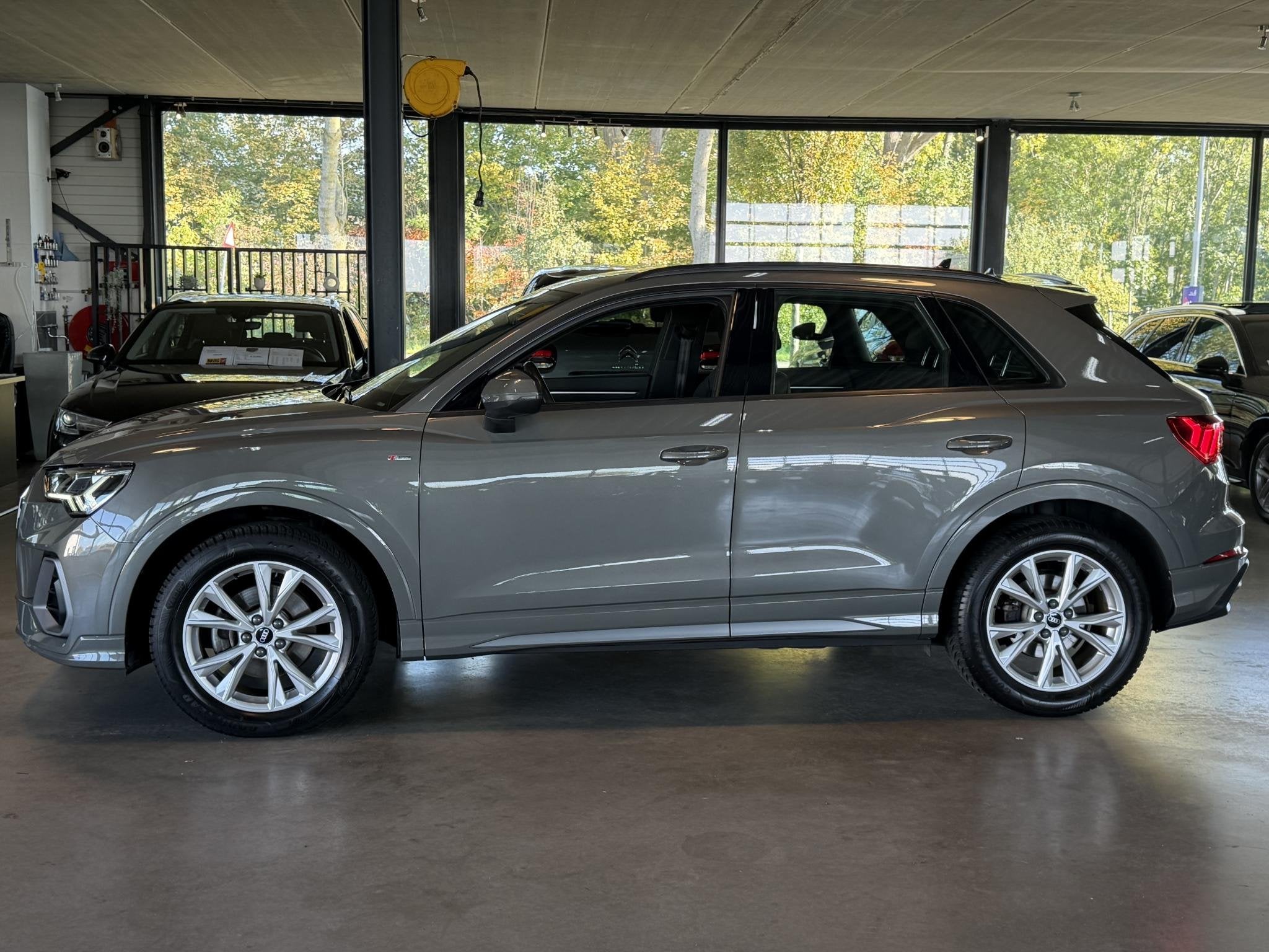 Audi Q3 35 TFSI S edition S-Line S-Line Sport, Auto's, 15 km/l, 4 cilinders, 150 pk, 1505 kg