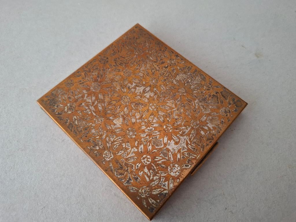 poederdoos made in Engeland, Verzenden, Gebruikt, Handen en Nagels