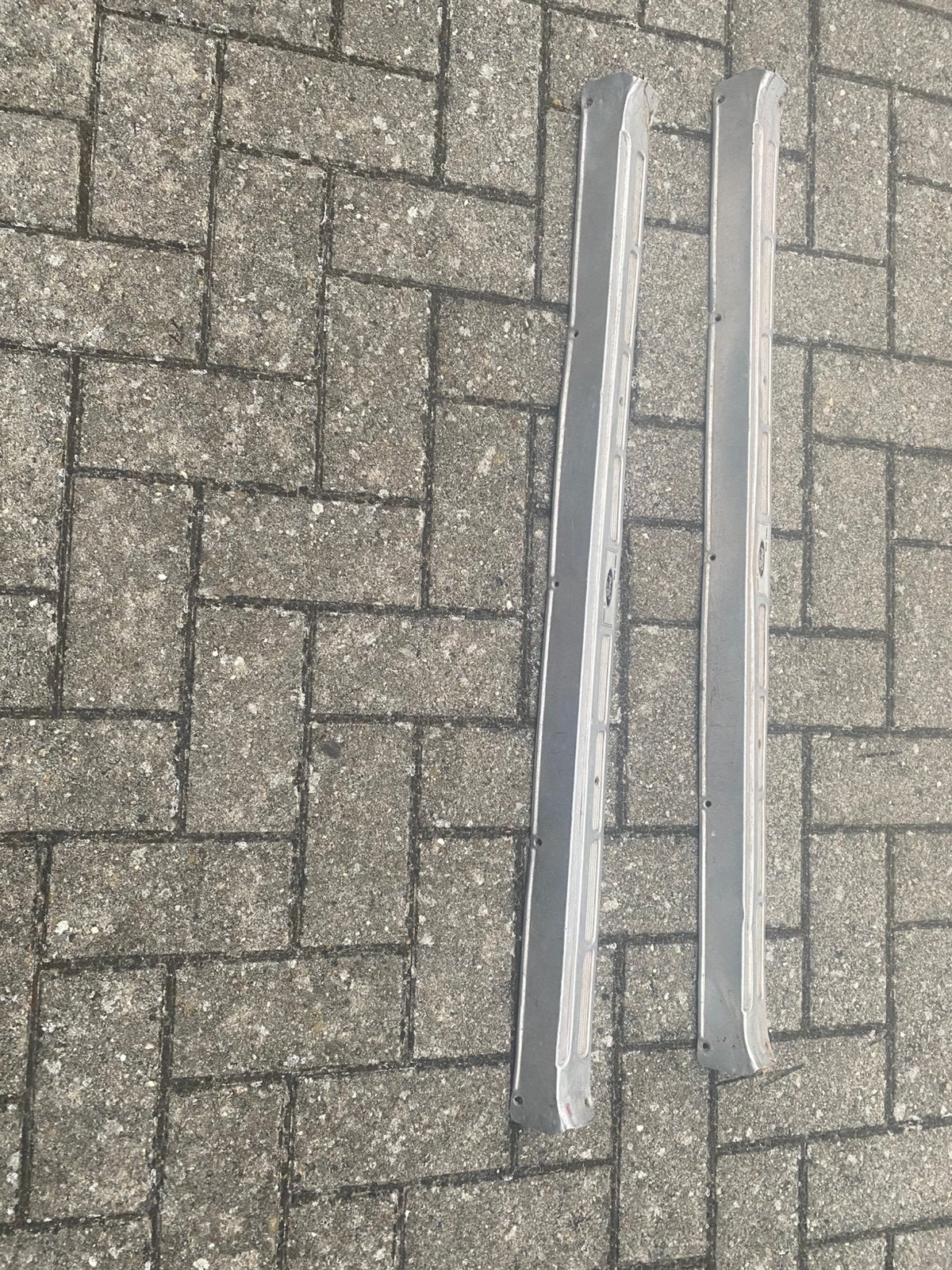 Chrome lijsten Mustang 1966 binnenkant voor onder de deur, Auto-onderdelen, Ophalen of Verzenden, Gebruikt, Ford USA
