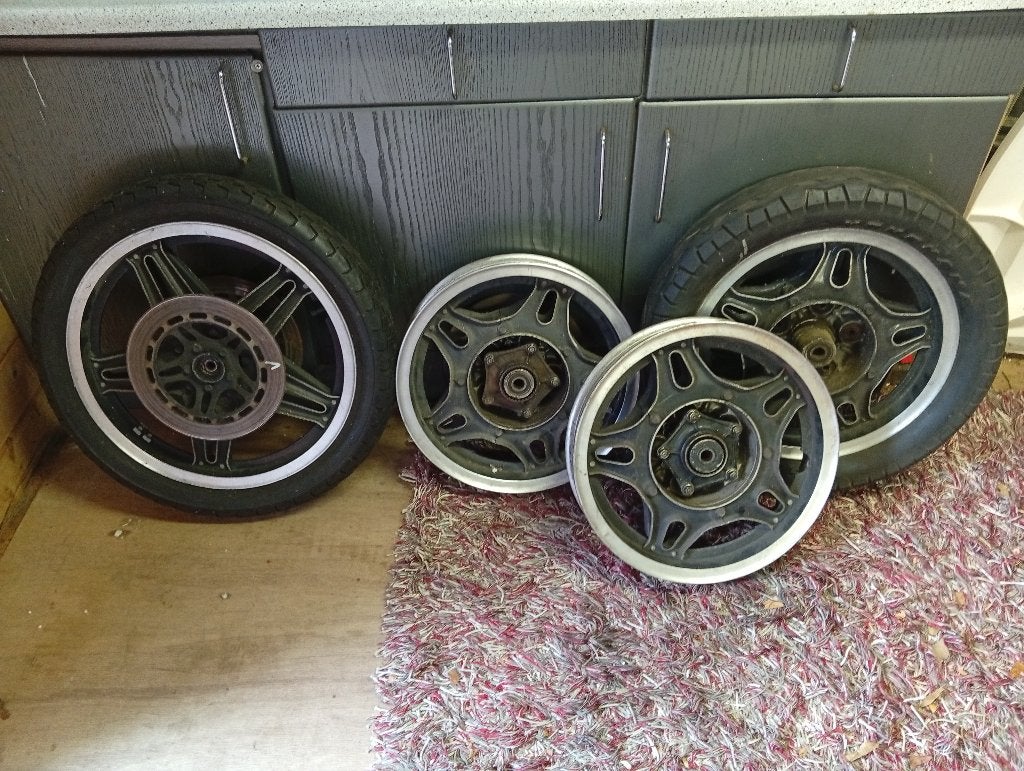 Goldwing 1100 wielen, Ophalen, Gebruikt