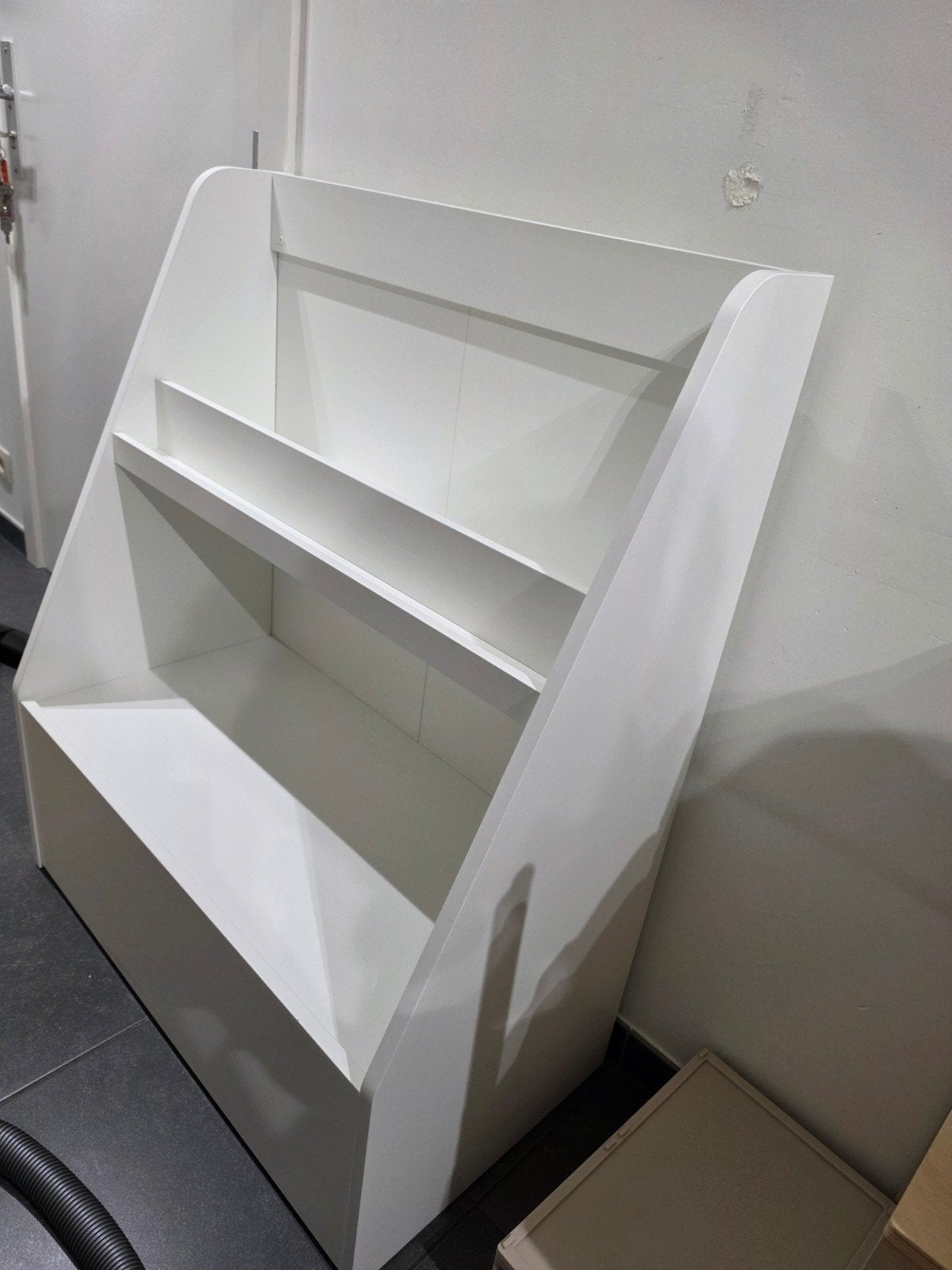 ikea bergig boekenkast, Ophalen, Doos, Minder dan 35 cm, Zo goed als nieuw