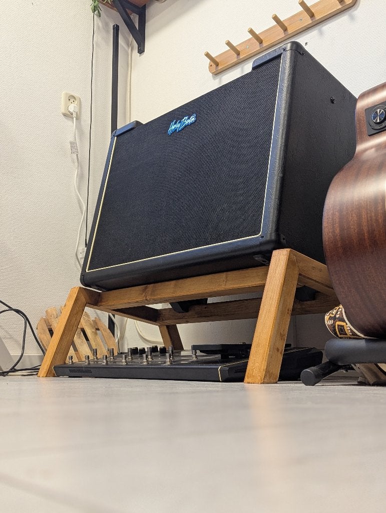 Harley Benton G212A-FR Actieve Gitaar Cabinet met stand, Muziek en Instrumenten, Ophalen, Zo goed als nieuw, Gitaar, 100 watt of meer