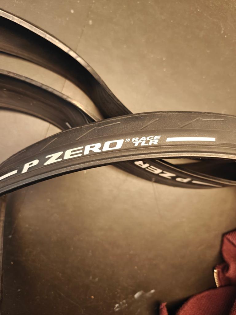 Pirelli P ZERO Race TLR banden (2 stuks 28mm), Band, Nieuw, Ophalen of Verzenden, Pirelli
