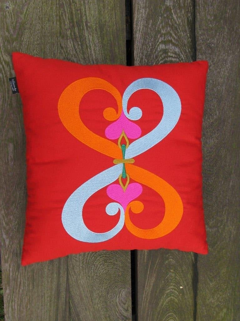 VITRA KUSSEN "DOUBLE HEART" DESIGN A.GIRARD, Meerkleurig, Vierkant, Ophalen of Verzenden, Zo goed als nieuw