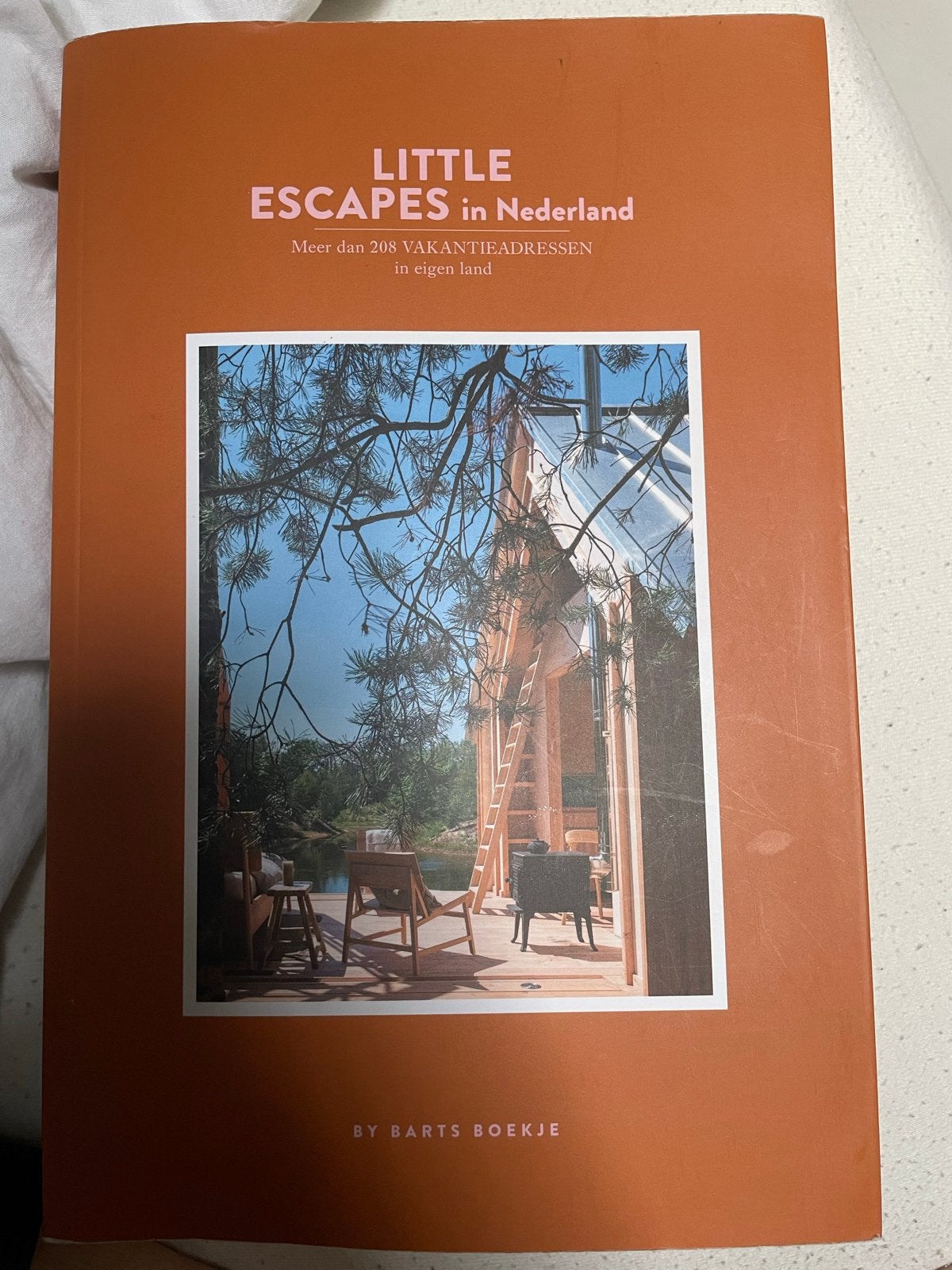 Little Escapes in Nederland - Vakantieadressen, Overige merken, Budget, Ophalen of Verzenden, Zo goed als nieuw