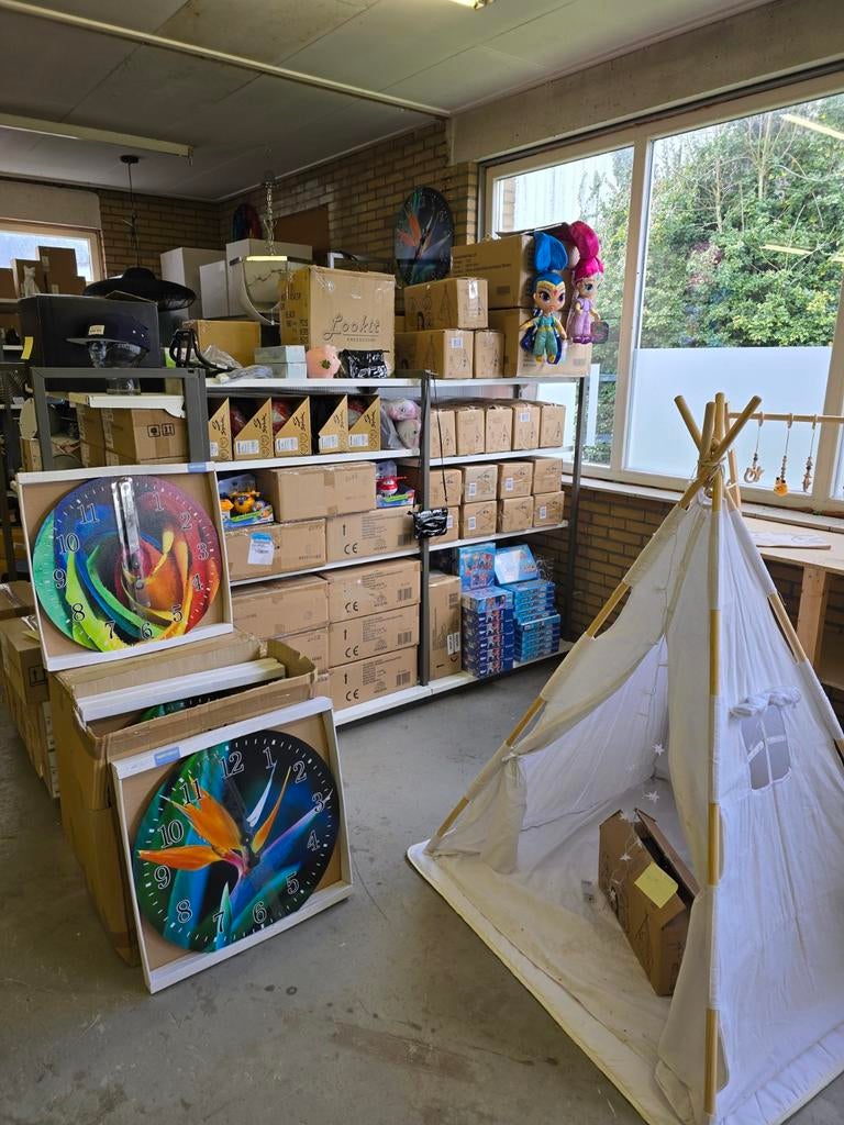 Complete voorraad internetshop + 18 meter stelling, Ophalen, Handelsonderneming Cubran, Info@cubran.nl, Misterstraat 6A
