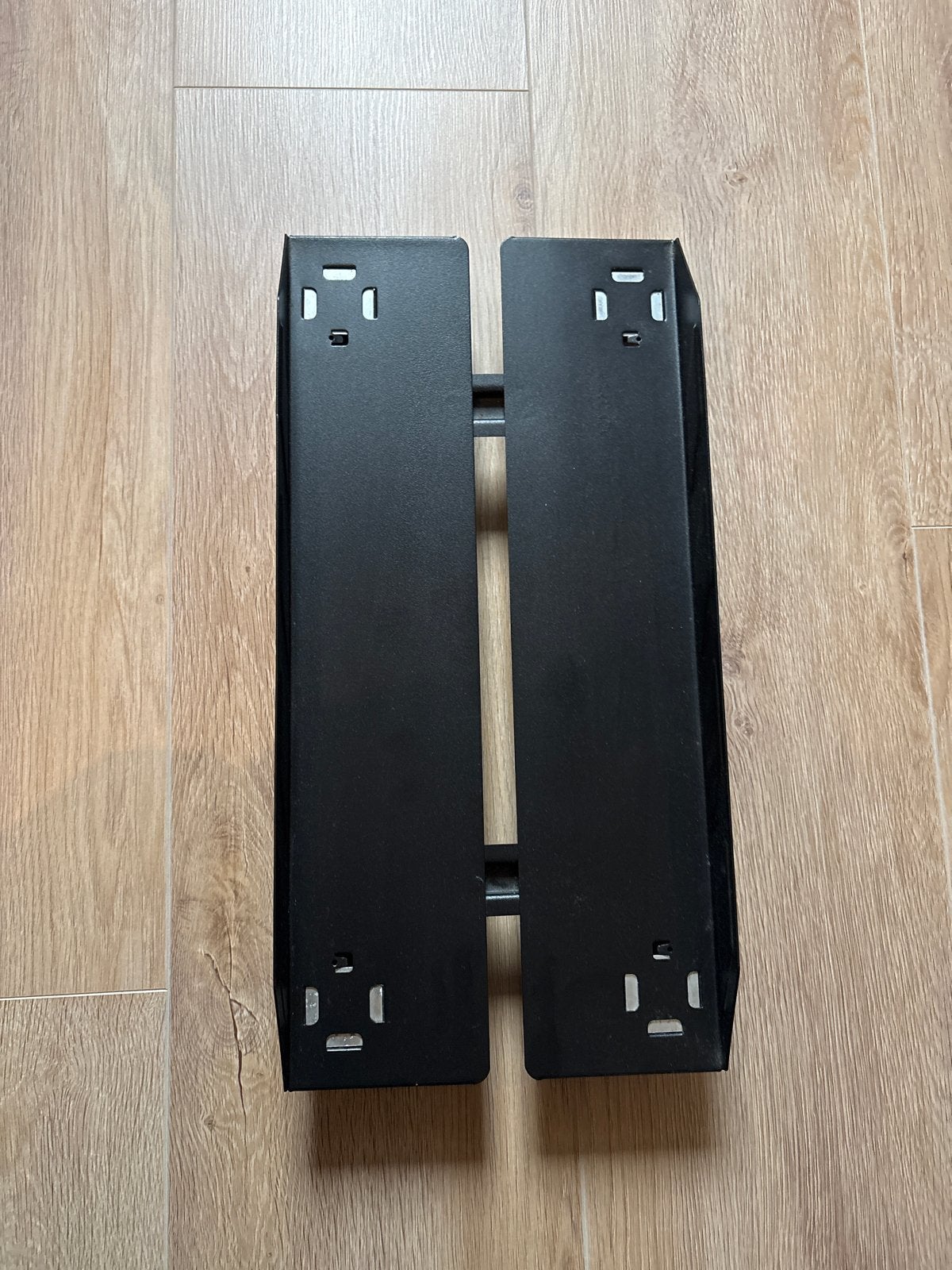 IKEA Verrijdbare CPU-houder voor onder bureau, Ophalen, Zo goed als nieuw