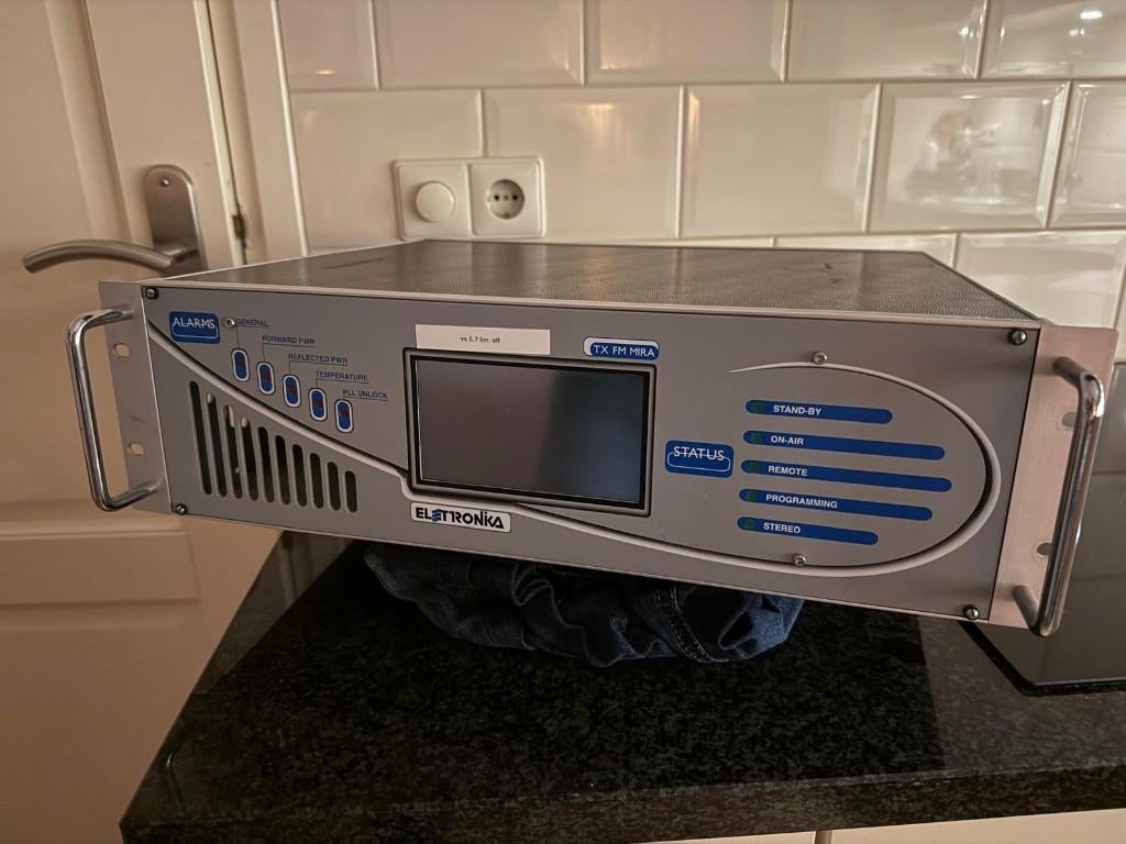 Elettronika MIRA 30W FM Stereo zender met touchscreen, Telecommunicatie, Zenders en Ontvangers, Ophalen, Gebruikt, Zender